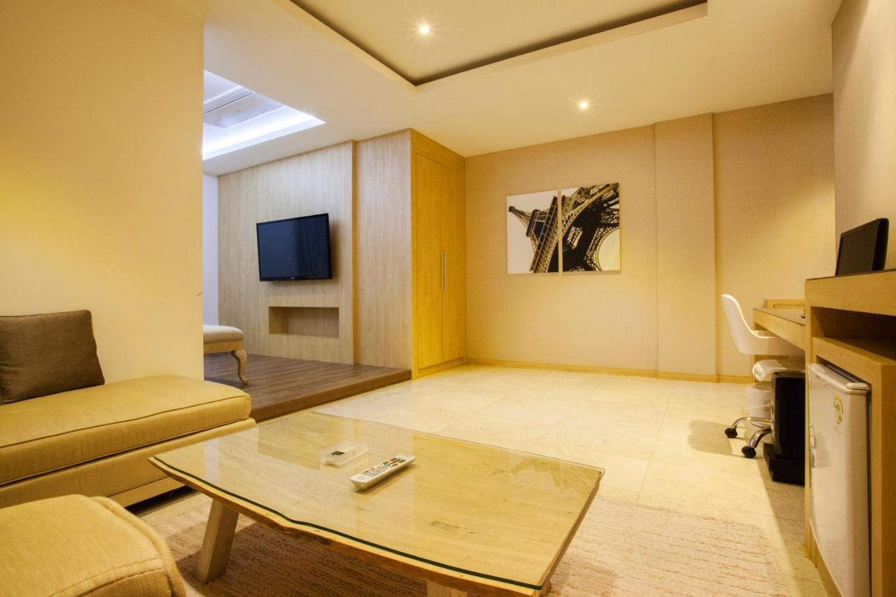 Suwon Reve Hotel Dış mekan fotoğraf