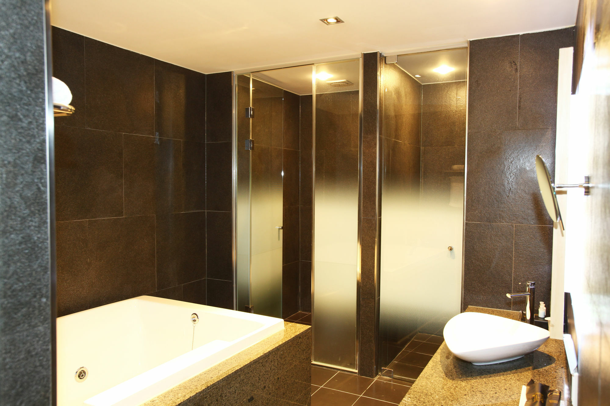 Suwon Reve Hotel Dış mekan fotoğraf